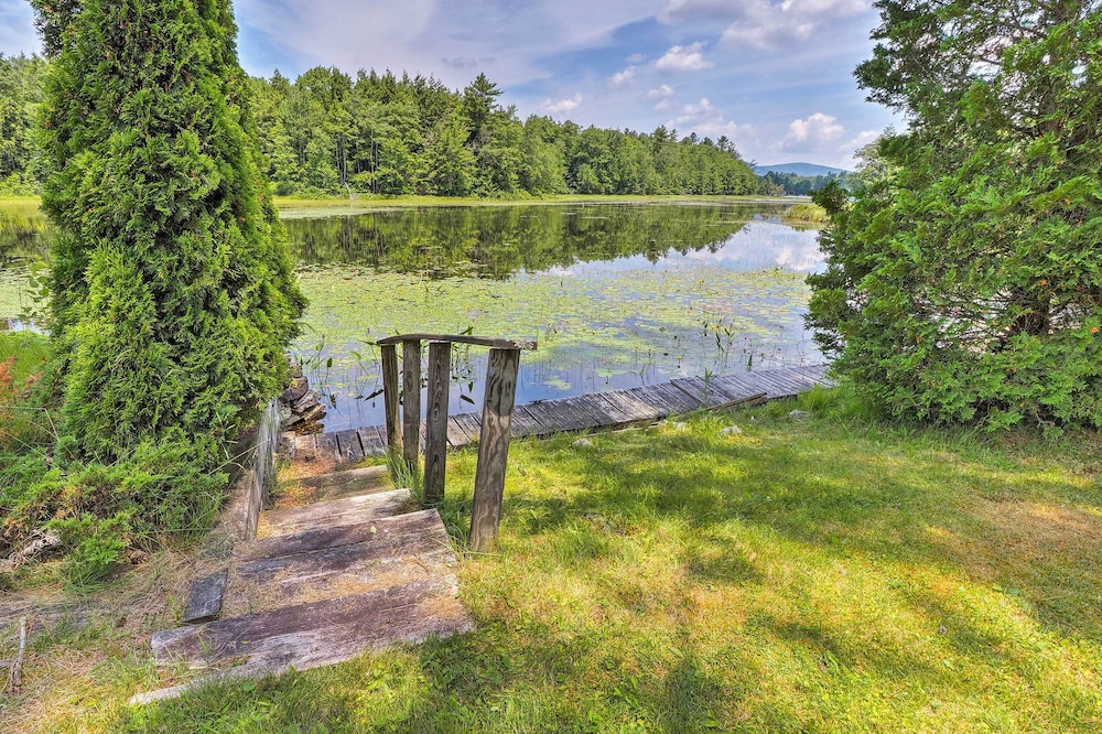 Cozy Cottage on Caroga Lake w/ Waterfront Fire Pit view 2