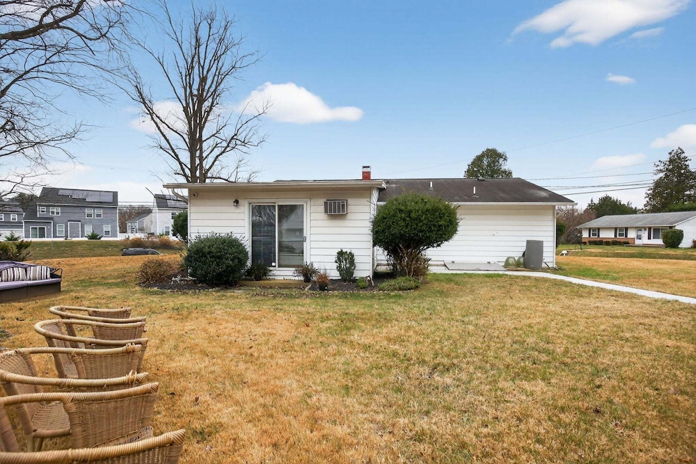 Elegant Home With Game Room Near Bwi 3 Bedroom Home