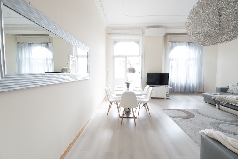 Budapest Easy Flat - Basilica Lux