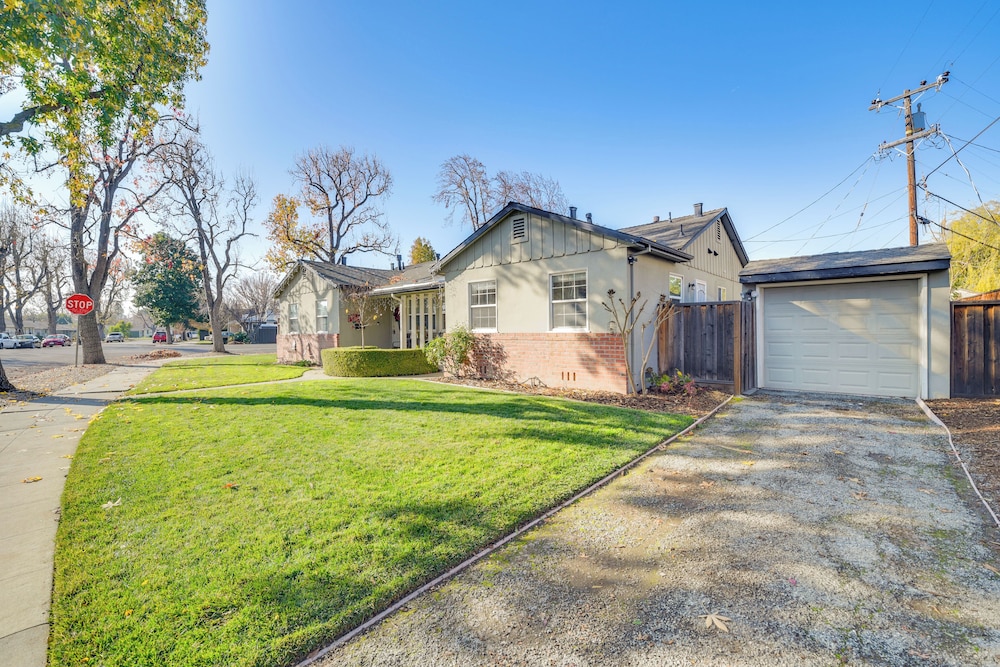 4 Mi to Dtwn San Jose: Sleek & Modern Duplex!