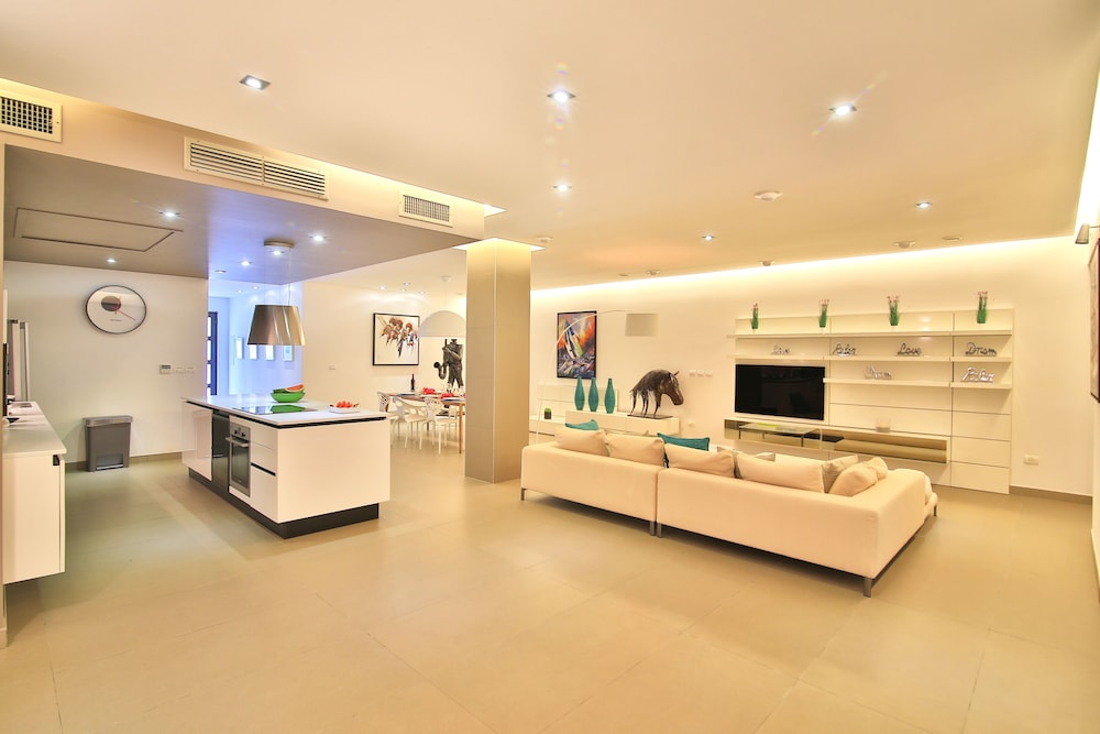 Anchor House - Property Image 7