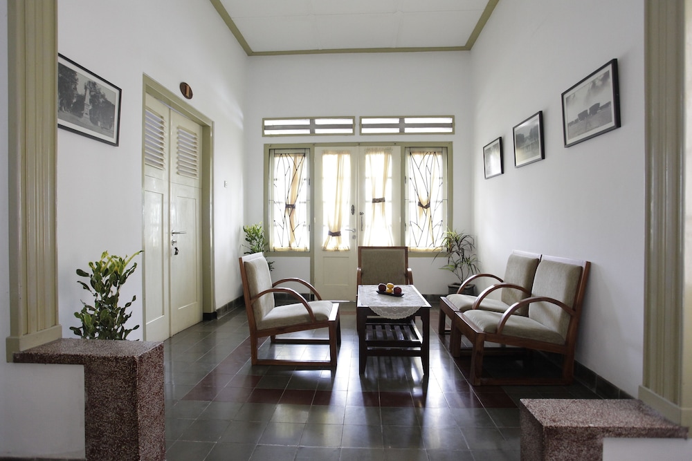Taman Yuwono Heritage Malioboro by Natt's Hospitality