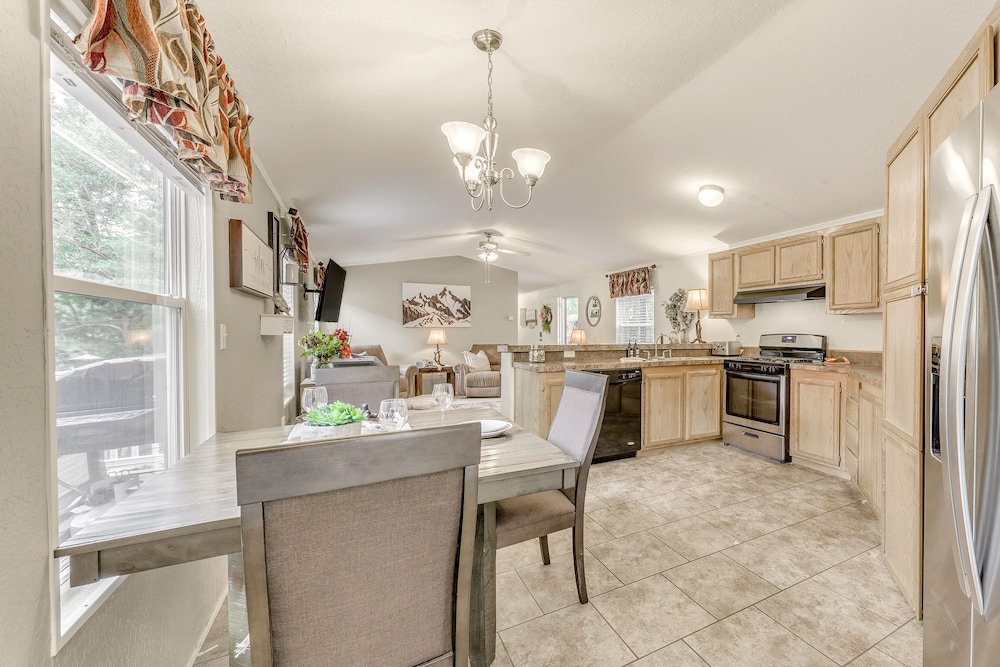 Peaceful Cloudcroft Vacation Rental: Walk to Shops view 5
