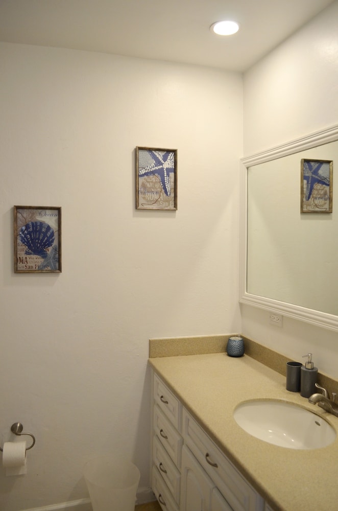 Bay Pointe Yacht Club 2BD Apartment OLR