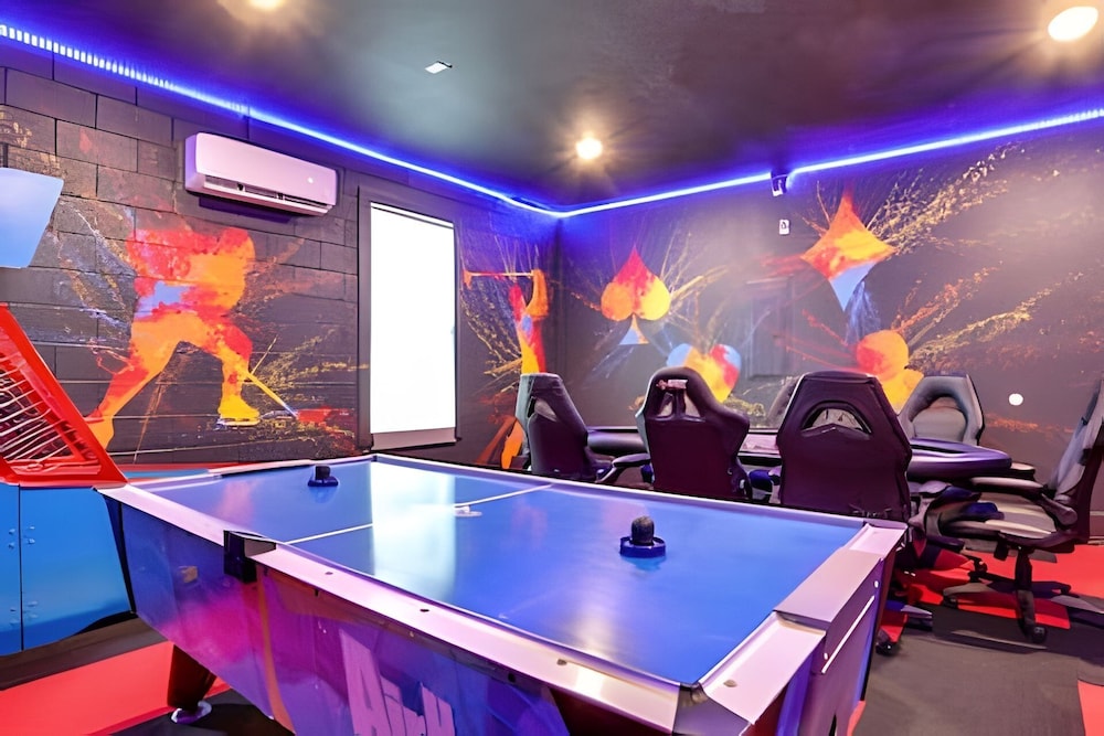 Reunion Luxury Villa w/ Lake View & Game Room