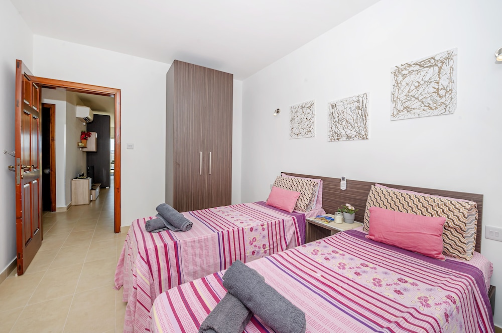 Mellieha Vacations - Summer Breeze Superior Apartment with Terrace by Getaways Malta - Property Image 3