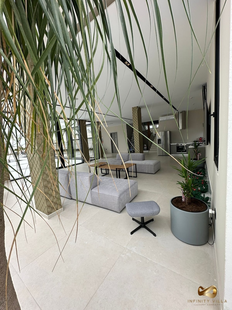 La Mirage Group Villas
