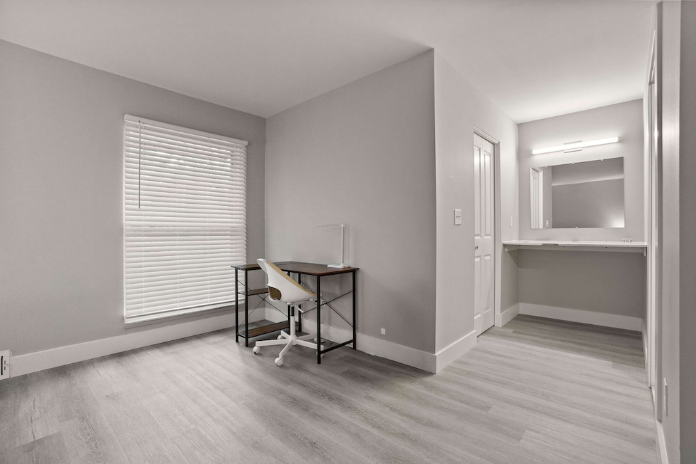Cozy 2BR 2BA Apartment for the Family