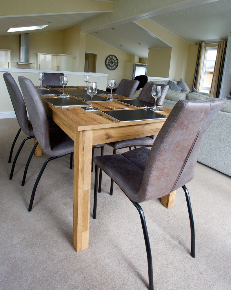 Lovely 3-bed Cottage in Ely view 4