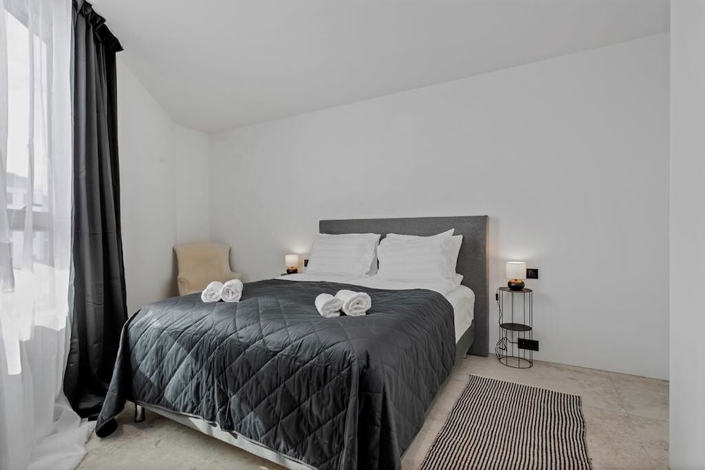 Reykjavik Luxury Hotel Apartment KARTULI