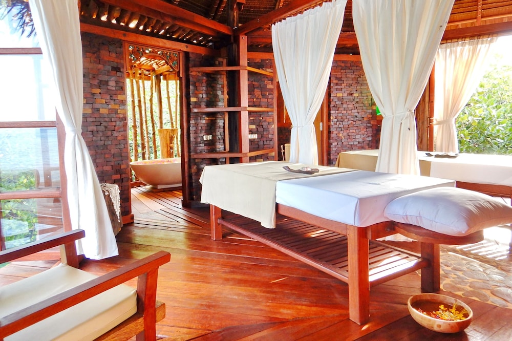 Raja Ampat Dive Lodge