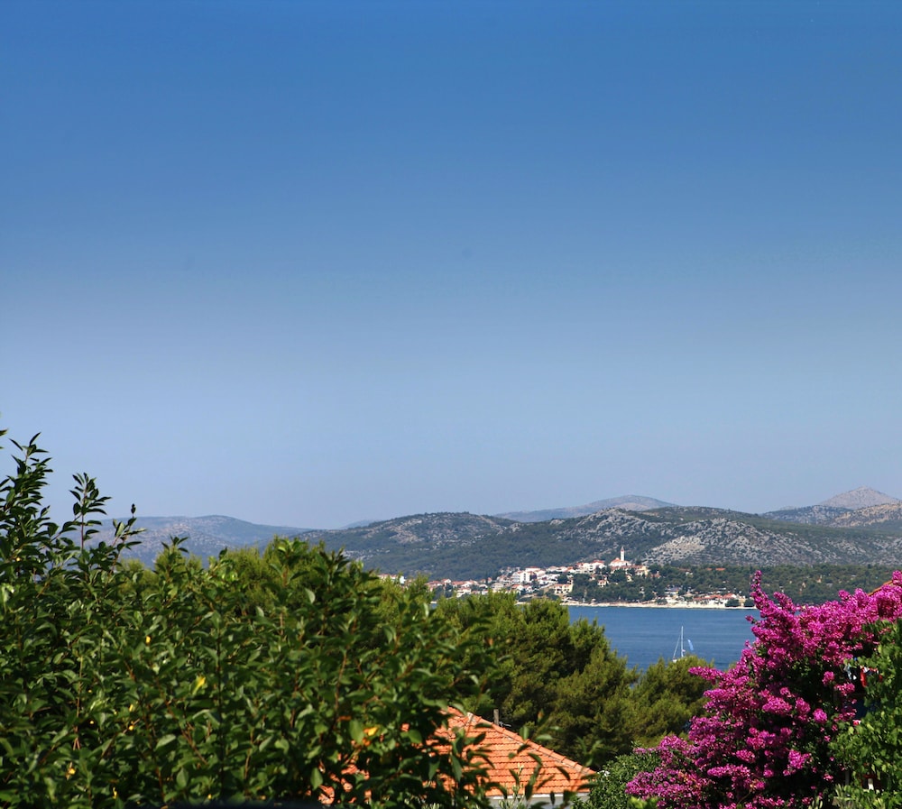 A2 - Studio With Balcony, Just 3 min to the Beach view 5