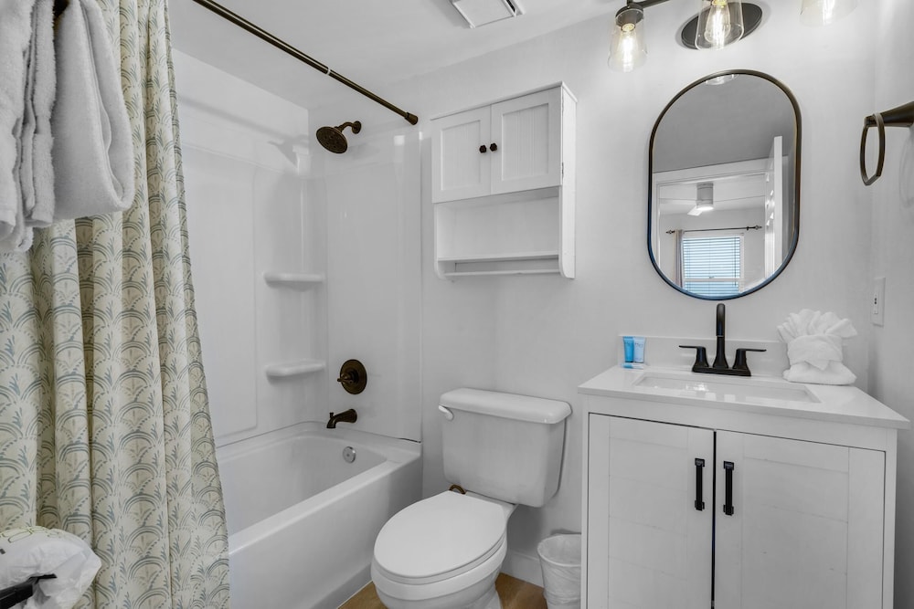 Pelican Beach Resort 1207