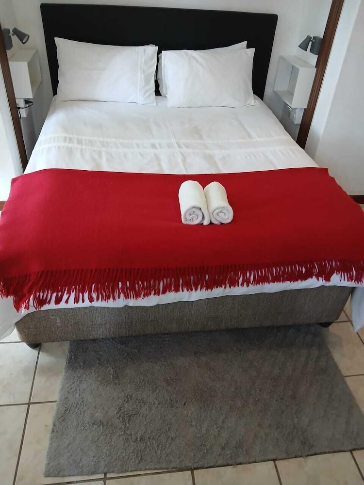 Oaktree Guest House