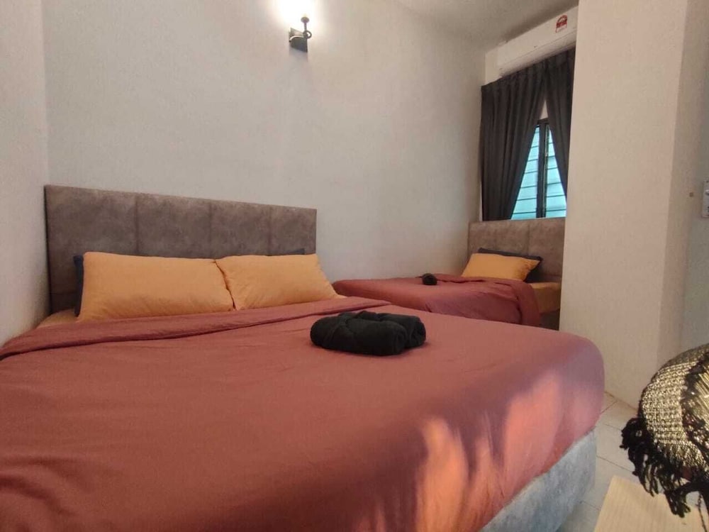 Jess Oasis Stay Tambun