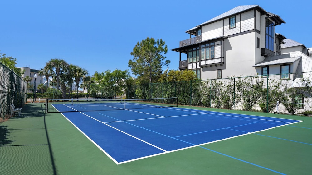 5BR Sleeps 14 in Seagrove Beach, Golf Cart, 6 Bikes, Pool + Free Attractions!