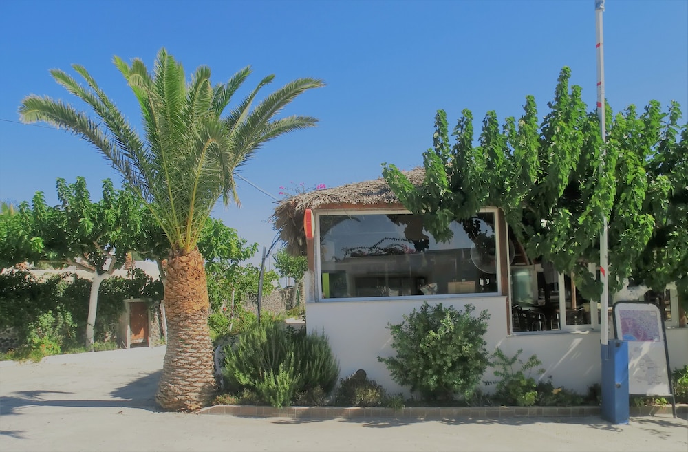 Santorini Camping & Hostel