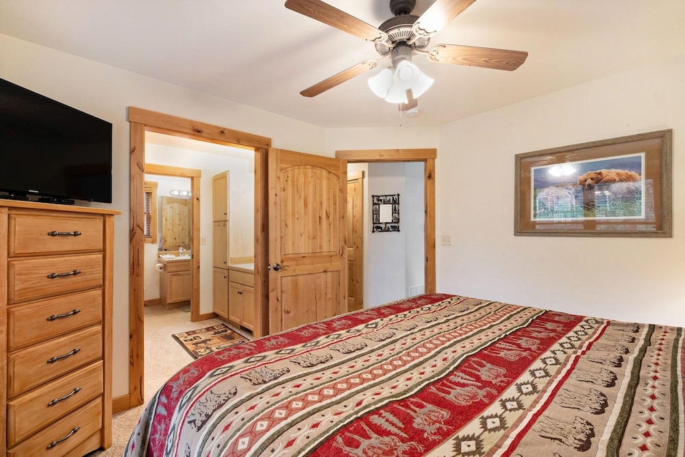 Cozy Solitude Cabins - Estes Park CO