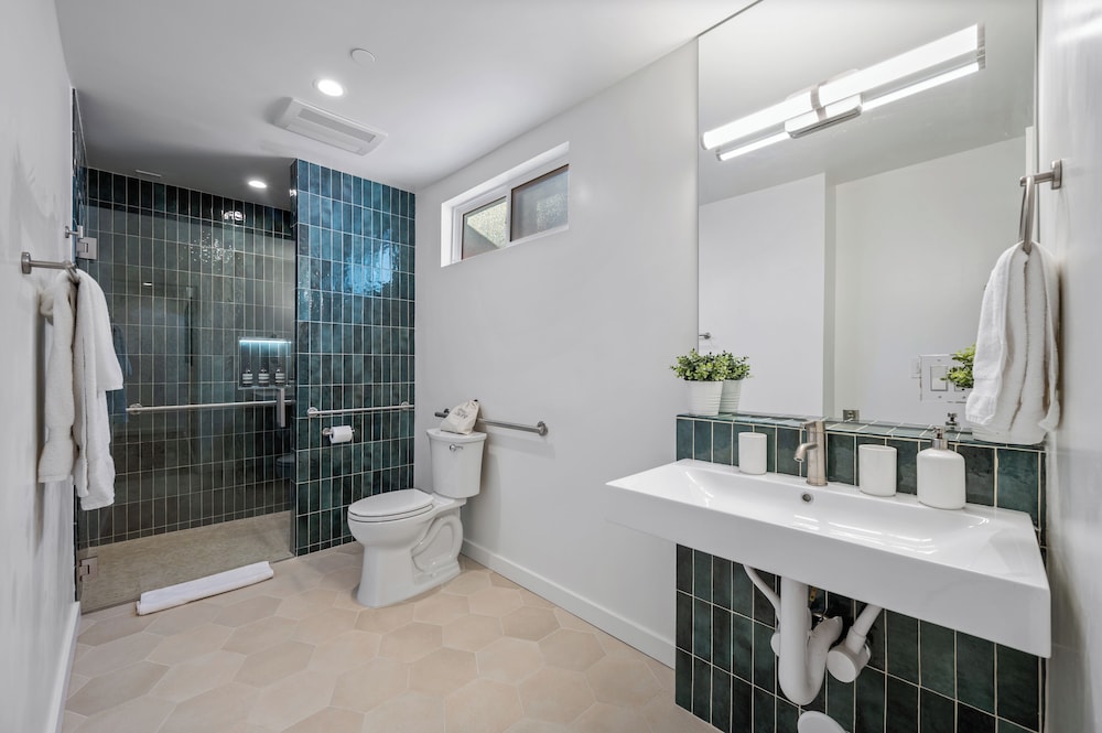 The Gower Street Bungalows by AvantStay