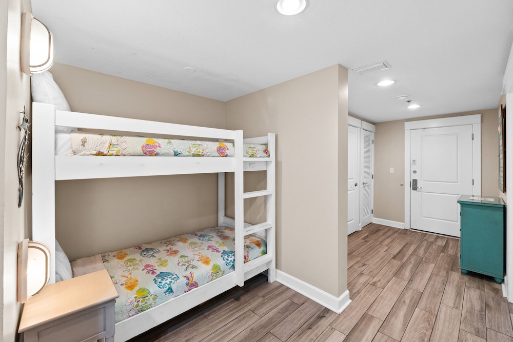Grand Panama Beach Resort by Book That Condo