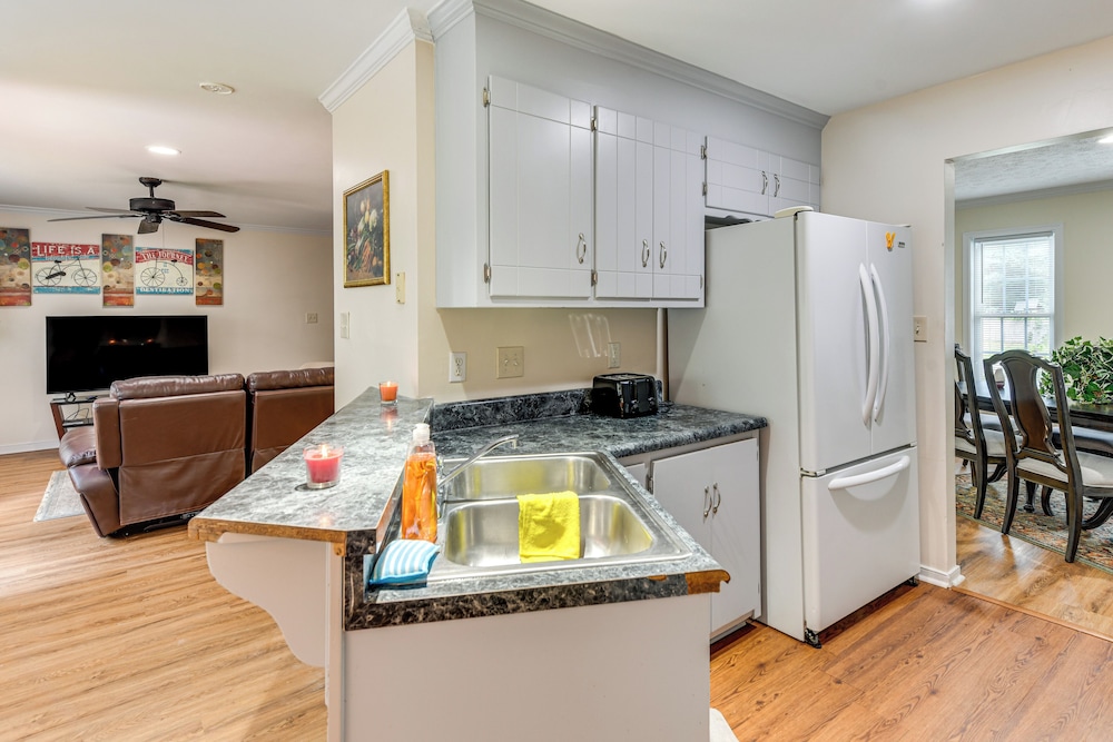 Classic Colonial Home w/ Private Yard in Richmond!