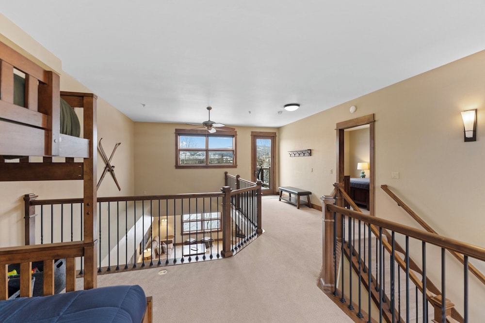 Watertower Place Condos Unit 202, Building B