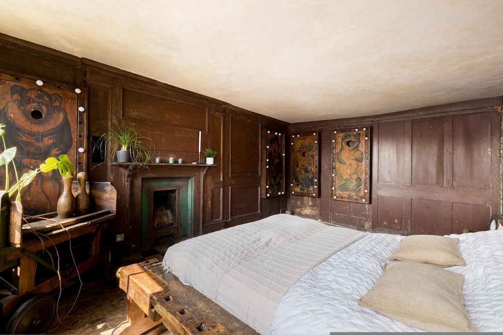 Extraordinary Grade Ii-listed Early Georgian Home