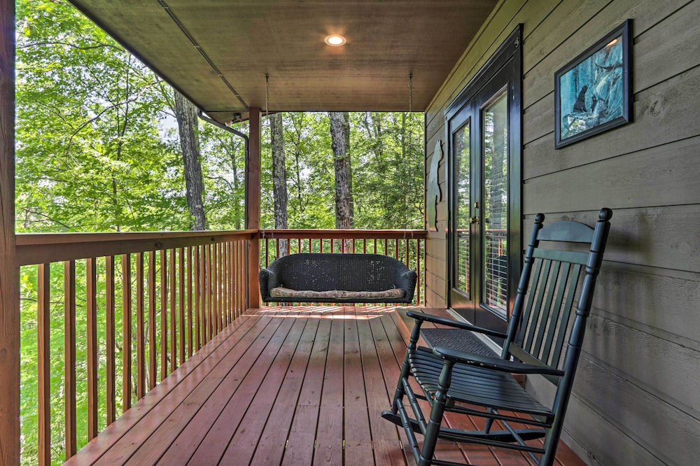 Eclectic Cabin w/ Hot Tub: 1 Mi to Ober Gatlinburg view 2