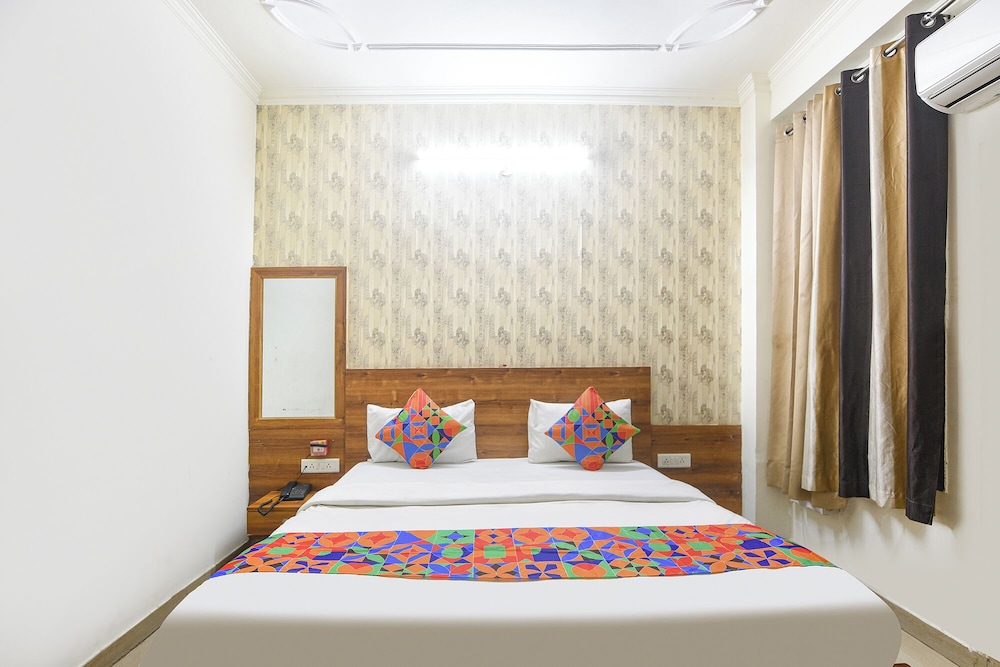 Fabhotel Divine