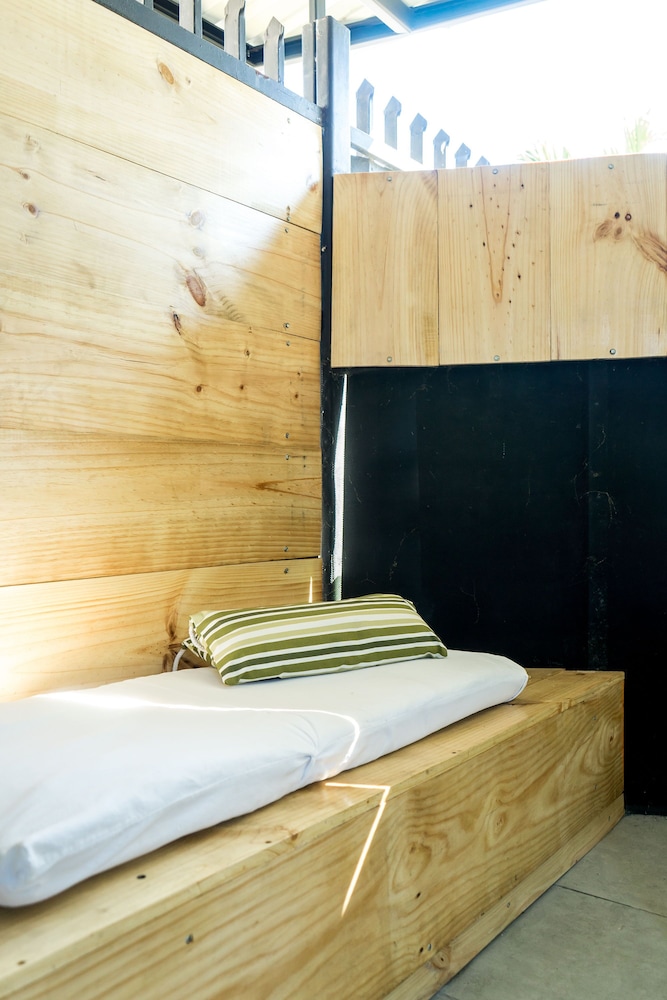 Terida Airport B&B