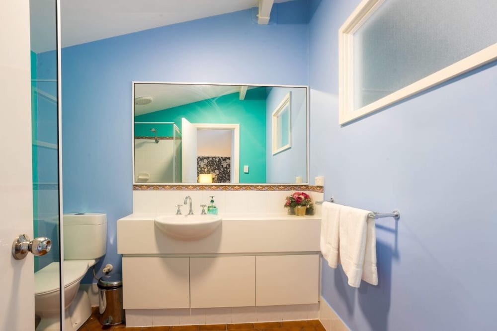 Character 3 Bedroom Home With Pool and Balcony
