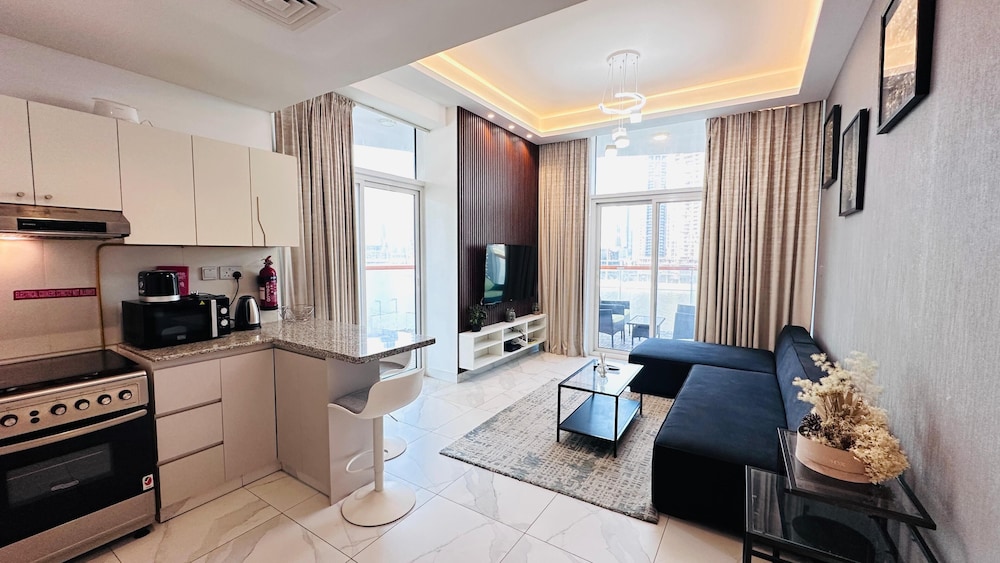 Premium 2 Bed Millennium Apartment