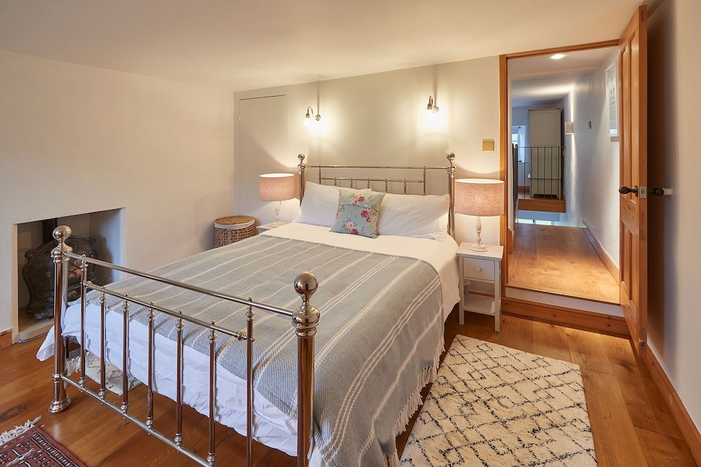 Host Stay 4 Skyreholme Mill Cottages view 3