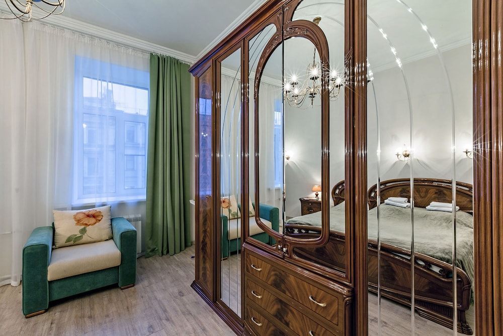 Friends apartment on Marata