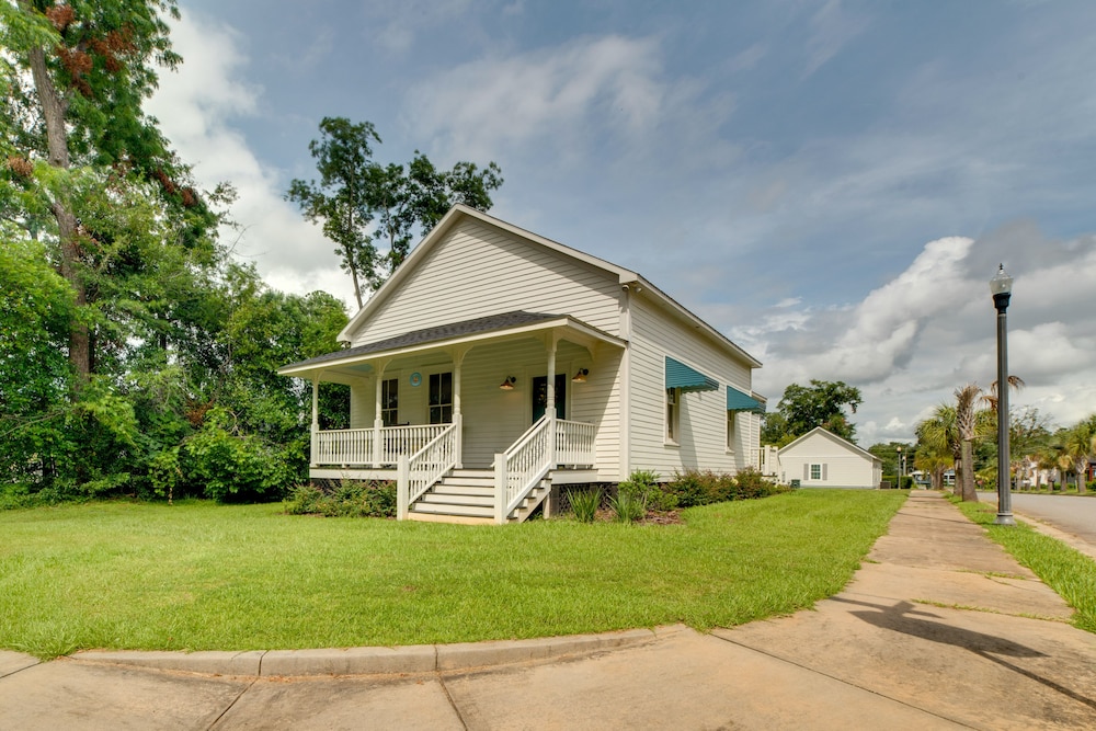 Restored Home Near Downtown Thomasville view 3