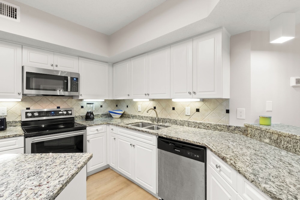 Windward Pointe 1502