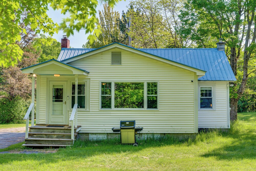 Cozy Cottage: Near Ski Bretton Wood & Franconia