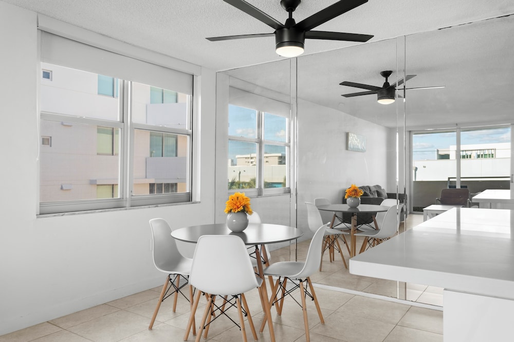 Bay Harbor Sunset Apt 4A