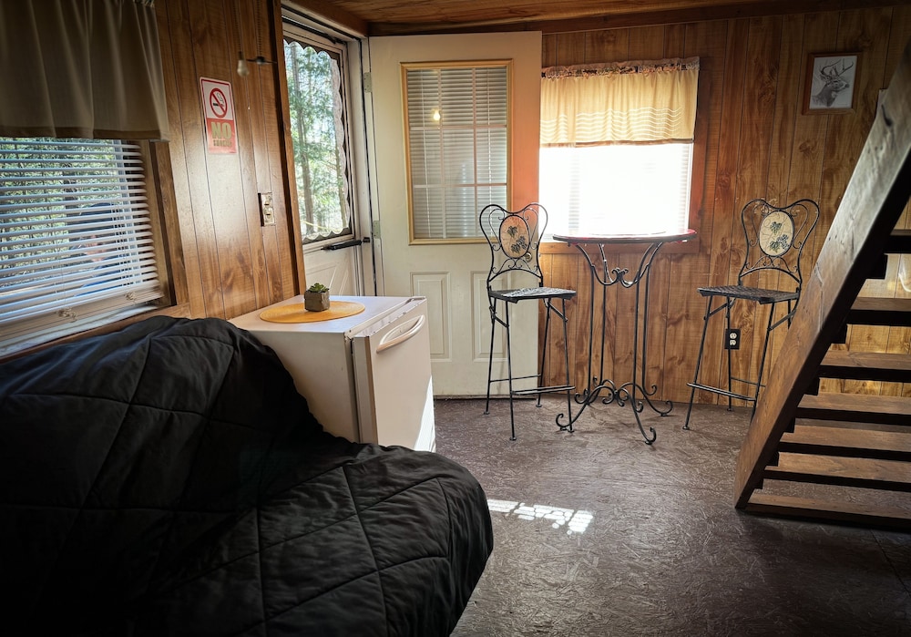 Smiley Apartment 13 - Adults Only