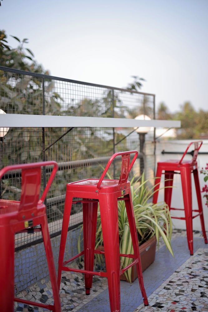 Locomo Hostel Mini - 9 mins from airport