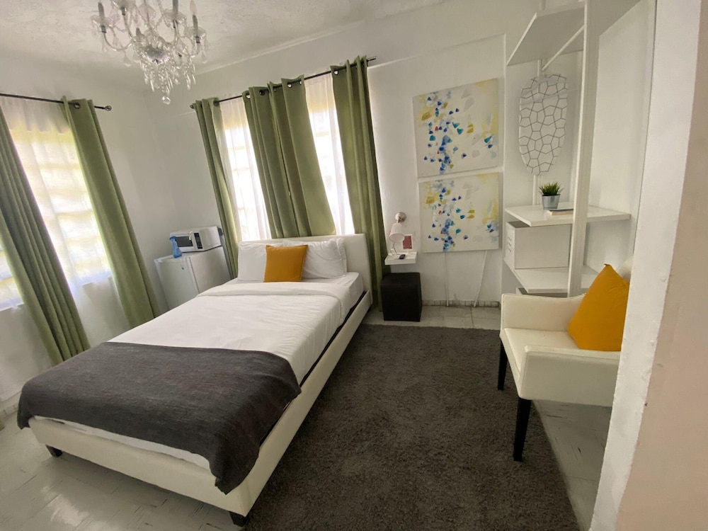 Aibonito Hotel 210