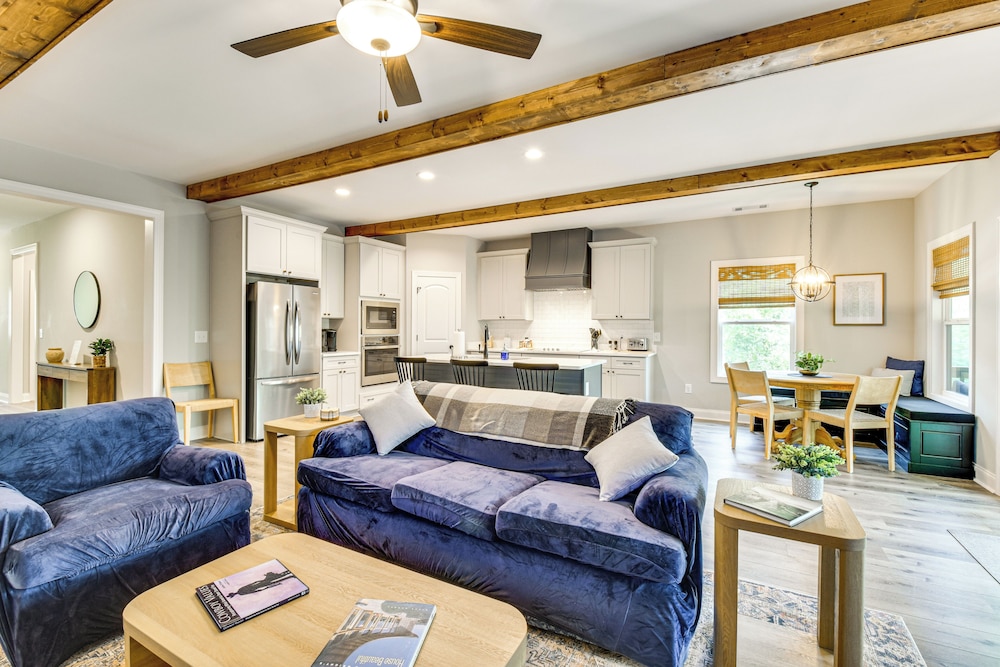Boat Dock + Lake Hartwell Access: Family Getaway!