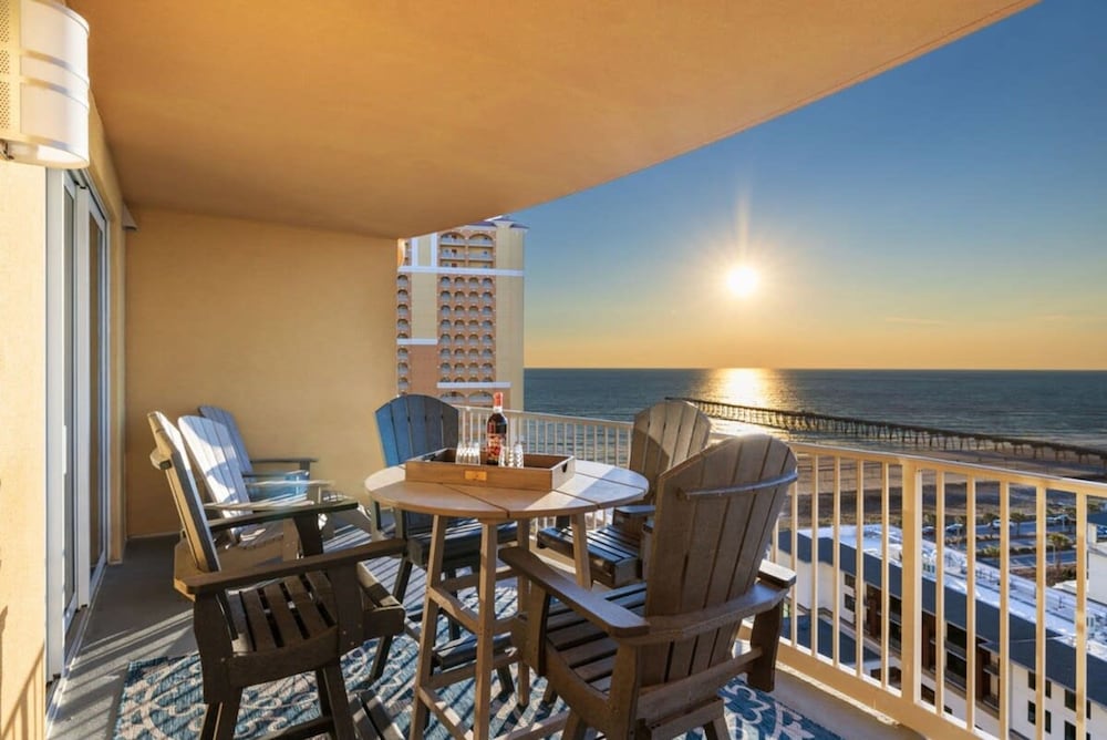 Fall Escape Ocean View Retreat Heated Pool Hot Tub