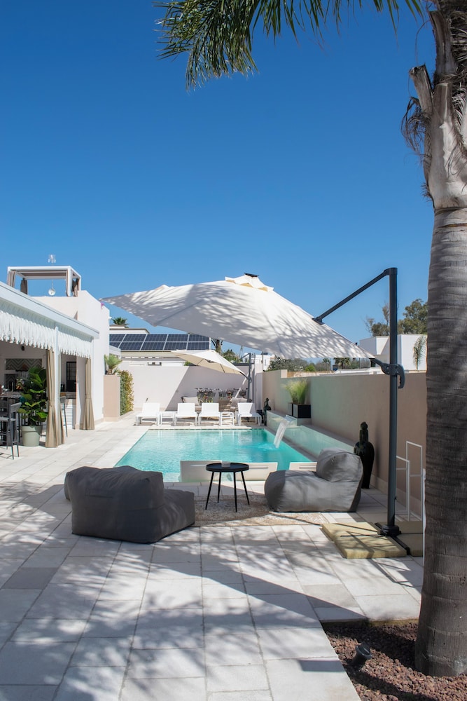 Kalinifta Rooms Luxury Style