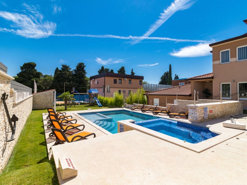 Istra Kamen Comfortable Holiday Residence