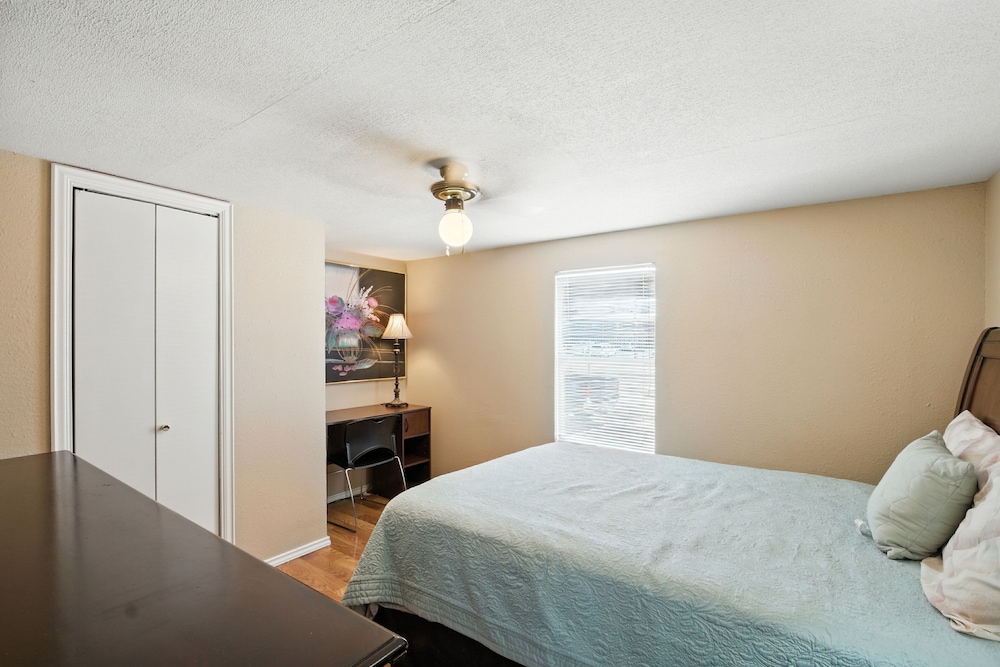 Desert Haven Cozy 2-Bedroom Mobile Home Near NMSU 2 Home
