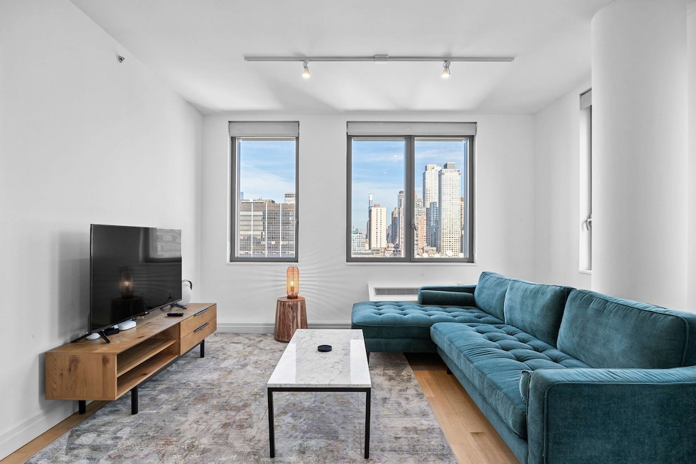 Forte Select Xxii by Rove 2BR Midtown West Apt