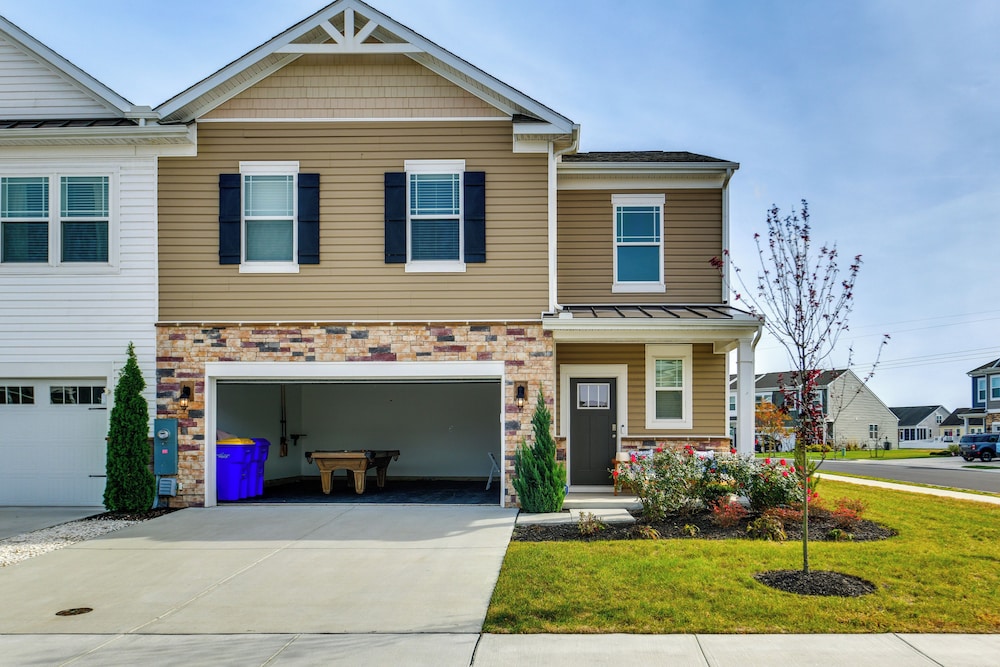 5 Mi to Bethany Beach: Home w/ Pool + Gym Access!