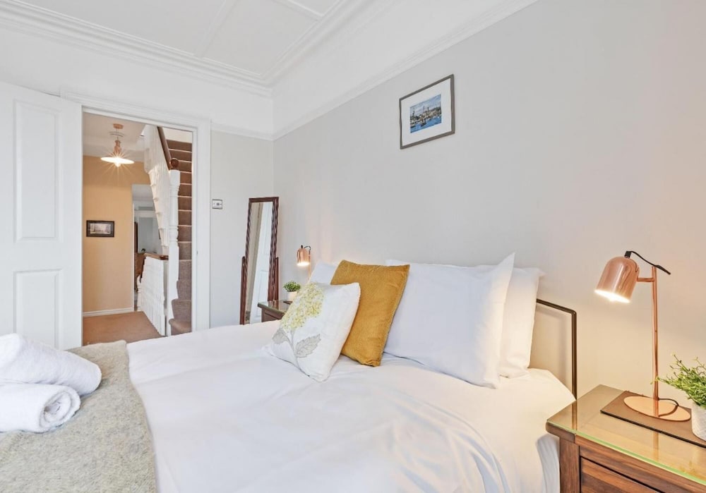 Belle Vue Sea View - 4 Bedroom Townhouse Kemptown view 4