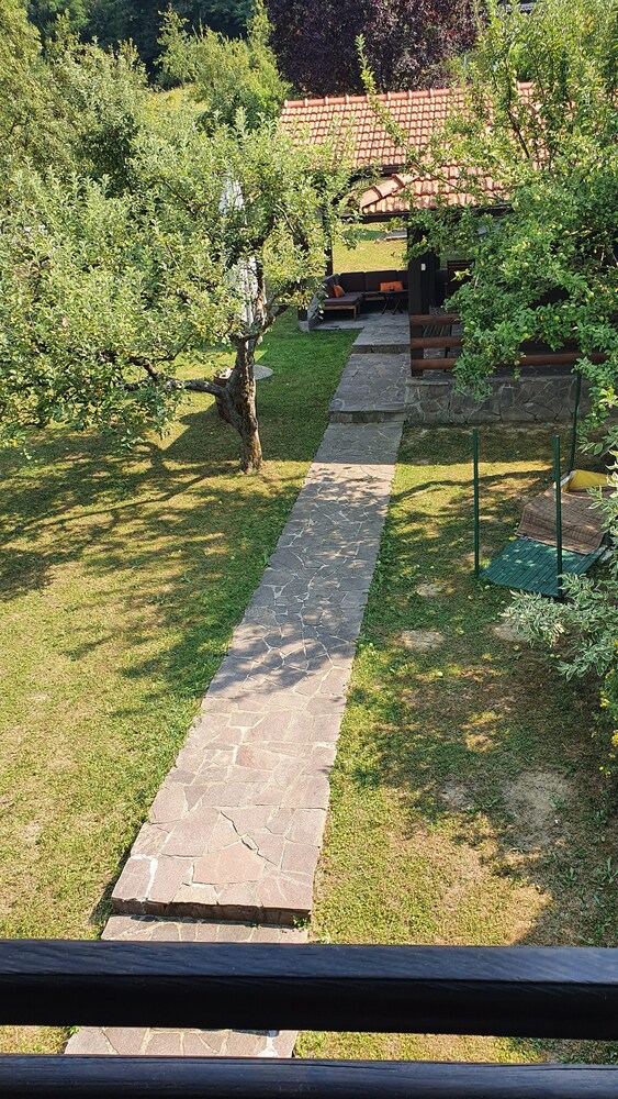 Peaceful 3-bedroom Holiday Home Magnolija view 5